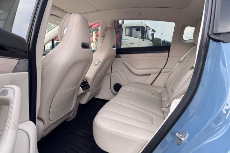 Used Hima Luxeed R7 2024 All-Electric 736 km Ultra Interior 10