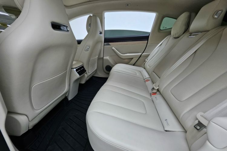 Used Hima Luxeed R7 2024 Pure Electric 667km Pro Interior 2
