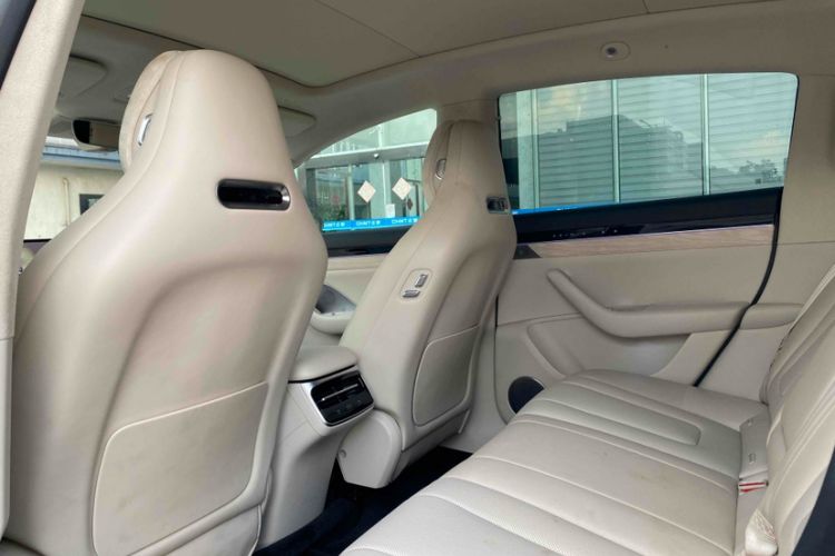 Used Hima Luxeed R7 2024 All-Electric 802 km Max Interior 3