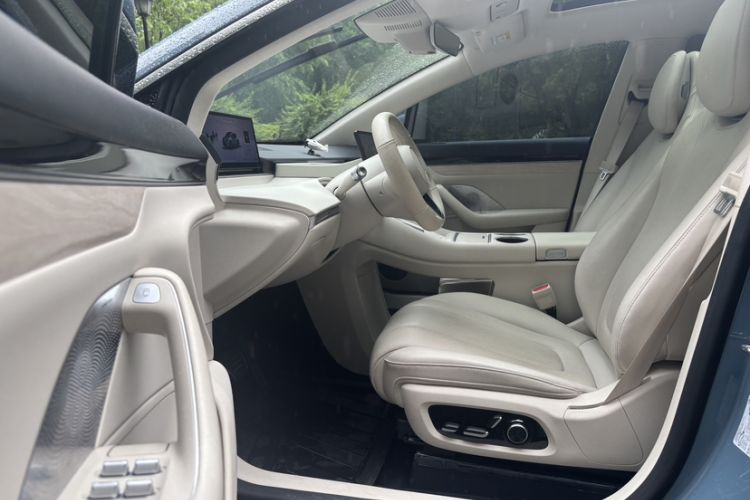 Used Hima Luxeed R7 2024 Pure Electric 667km Pro Interior 3