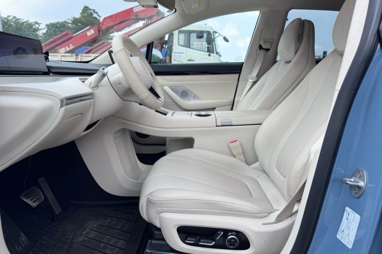 Used Hima Luxeed R7 2024 All-Electric 736 km Ultra Interior 3