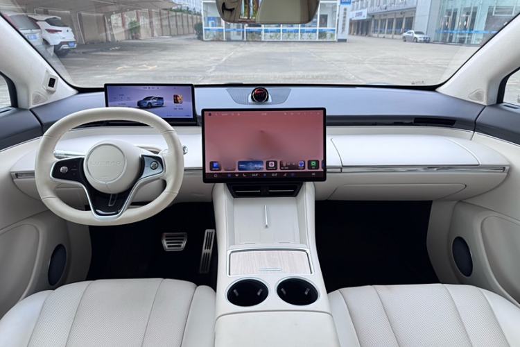 Used Hima Luxeed R7 2024 All-Electric 736 km Ultra Interior 5
