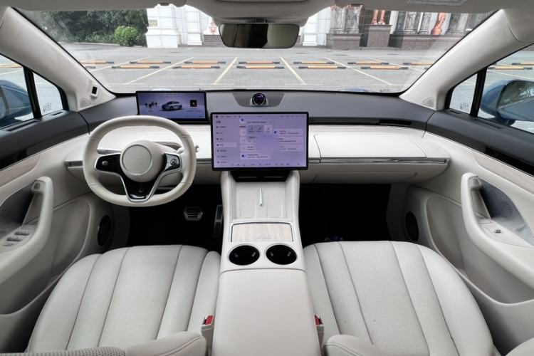 Used Hima Luxeed R7 2024 All-Electric 736 km Ultra Interior 6