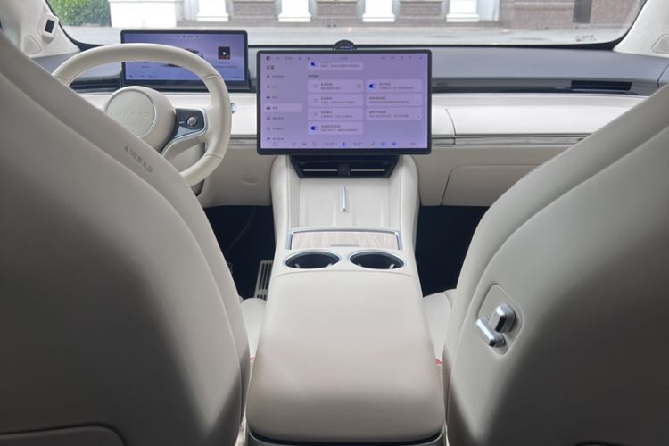 Used Hima Luxeed R7 2024 All-Electric 736 km Ultra Interior 8