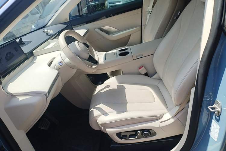 Used Hima Luxeed R7 2024 Pure Electric 667km Pro Left Front Seat