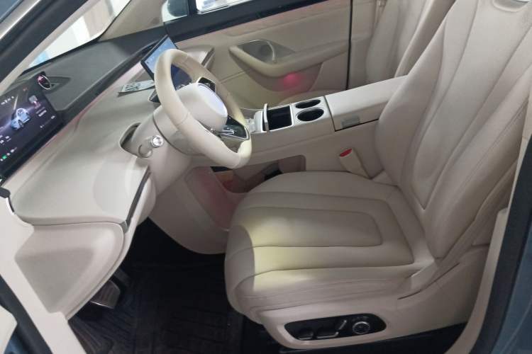 Used Hima Luxeed R7 2024 All-Electric 736 km Ultra Left Front Seat