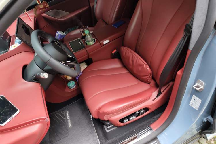 Used Hima Luxeed R7 2024 All-Electric 736 km Ultra Left Front Seat