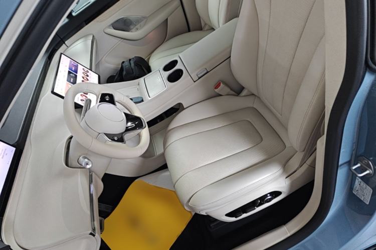 Used Hima Luxeed R7 2024 All-Electric 667 km Max Left Front Seat