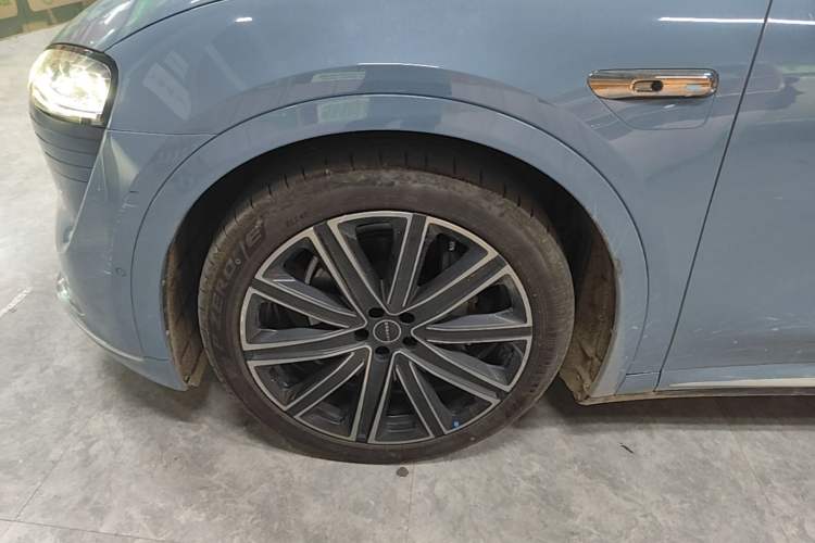 Used Hima Luxeed R7 2024 All-Electric 802 km Max Left Front Wheel Hub