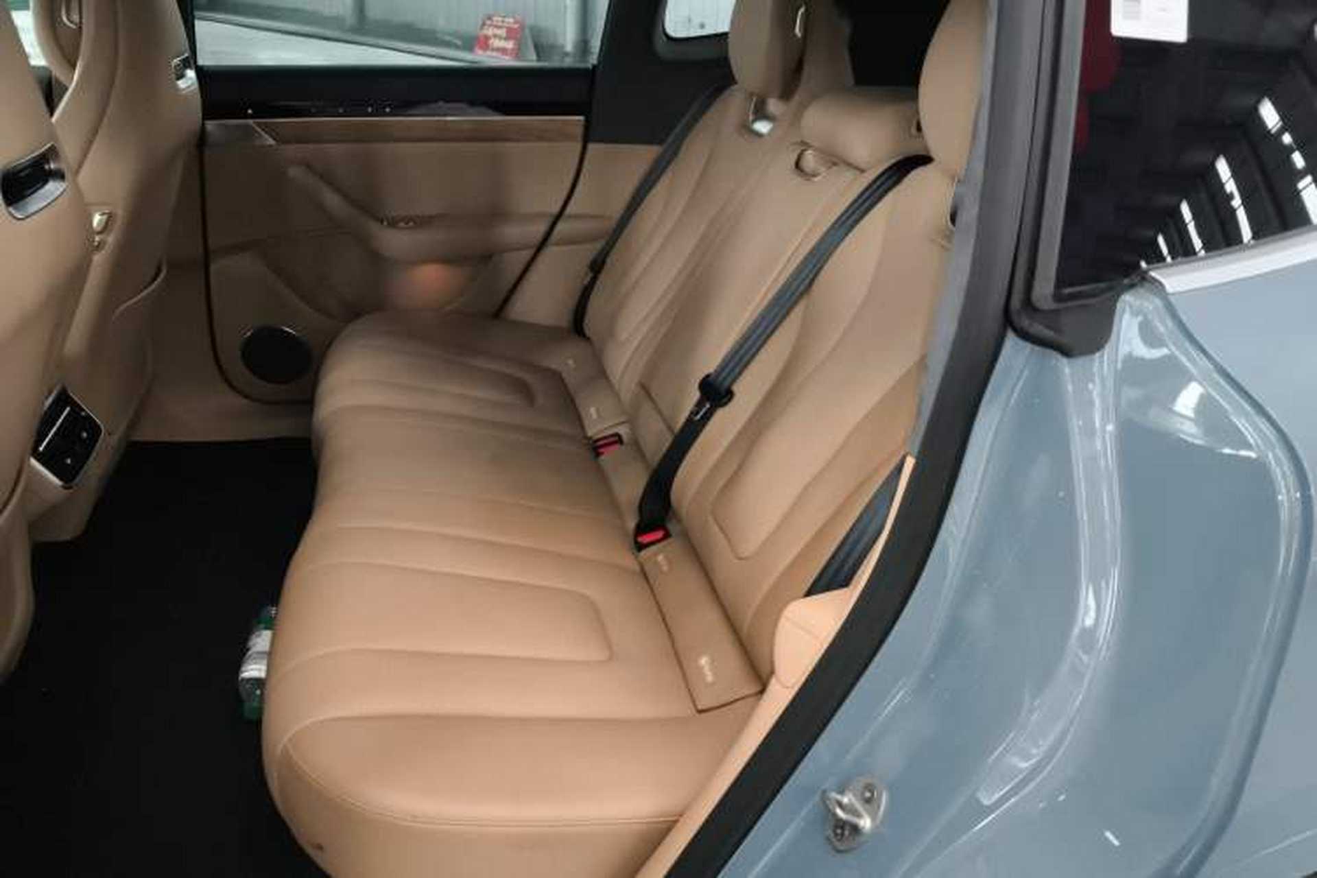 Used Hima Luxeed R7 2024 Pure Electric 667km Pro Left Rear Seat