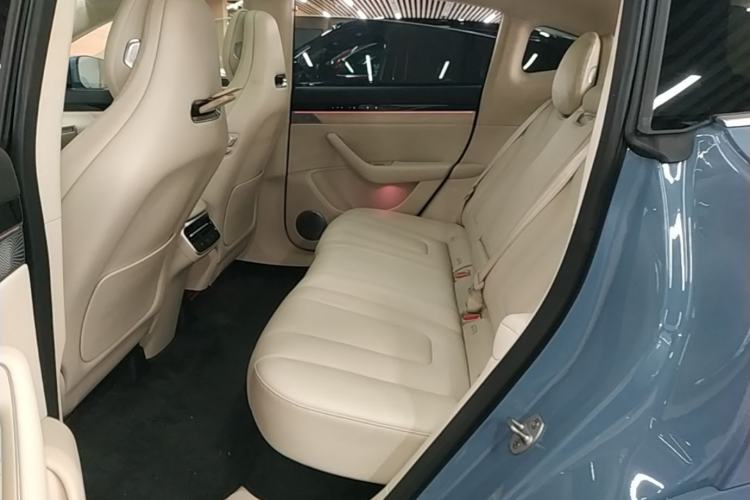 Used Hima Luxeed R7 2024 All-Electric 736 km Ultra Left Rear Seat