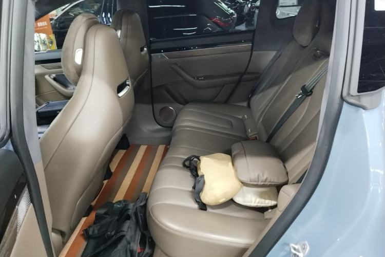 Used Hima Luxeed R7 2024 All-Electric 736 km Ultra Left Rear Seat
