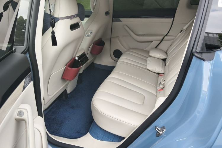Used Hima Luxeed R7 2024 All-Electric 736 km Ultra Left Rear Seat