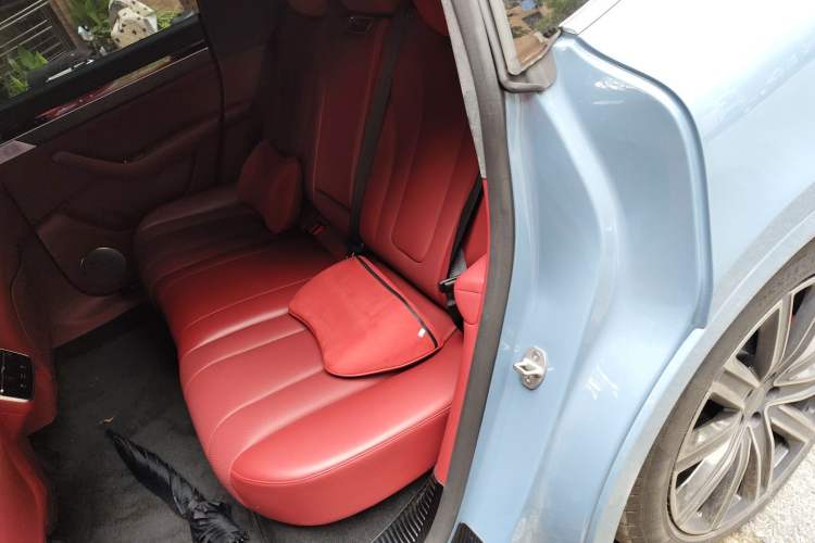 Used Hima Luxeed R7 2024 All-Electric 736 km Ultra Left Rear Seat