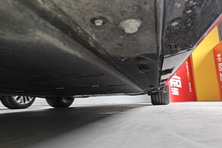 Used Hima Luxeed R7 2024 All-Electric 667 km Max Left Side Sill