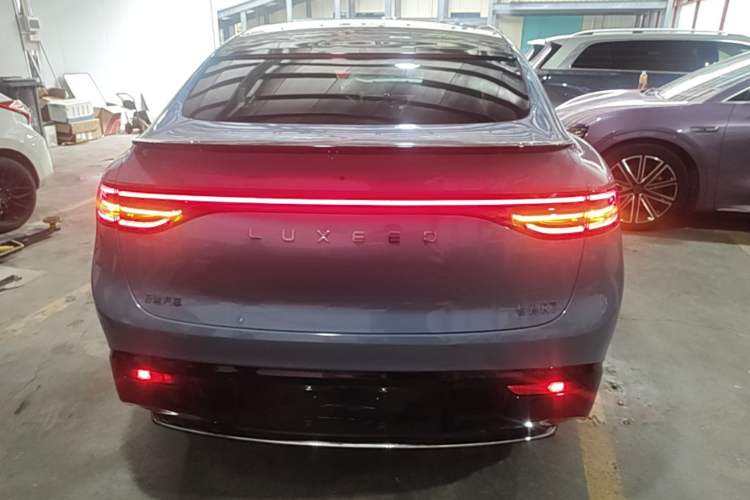 Used Hima Luxeed R7 2024 All-Electric 736 km Ultra Rear