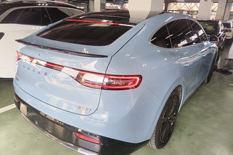 Used Hima Luxeed R7 2024 All-Electric 667 km Max Rear Right 45 Deg