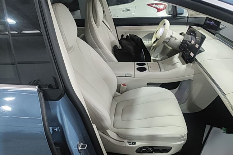 Used Hima Luxeed R7 2024 All-Electric 736 km Ultra Right Front Seat
