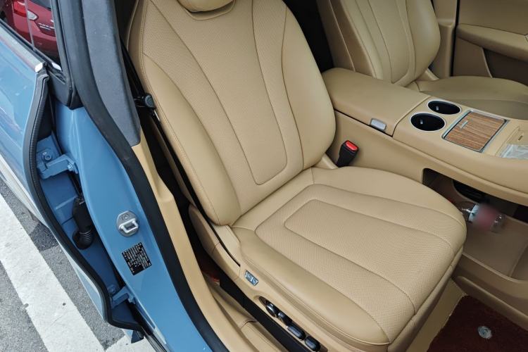 Used Hima Luxeed R7 2024 All-Electric 736 km Ultra Right Front Seat