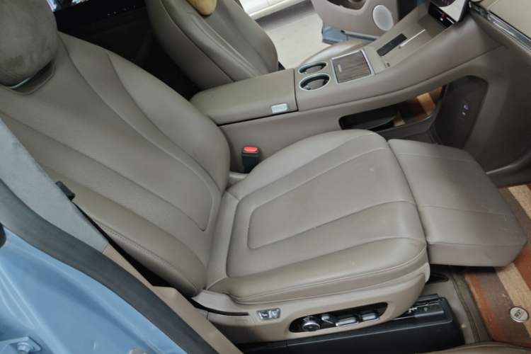 Used Hima Luxeed R7 2024 All-Electric 736 km Ultra Right Front Seat