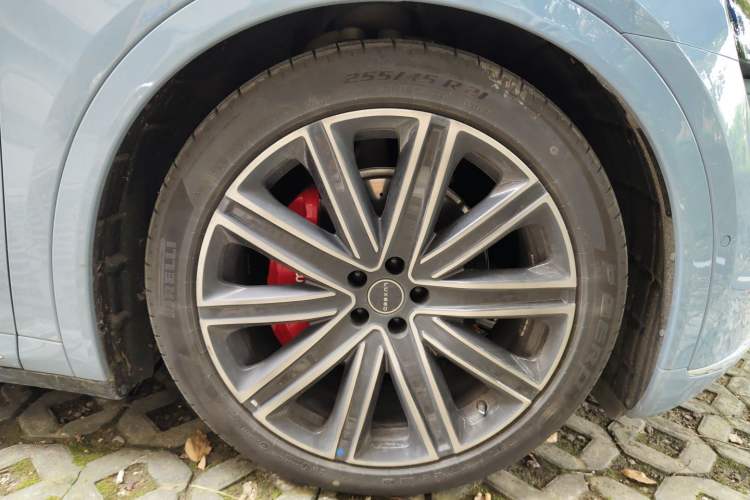 Used Hima Luxeed R7 2024 All-Electric 736 km Ultra Right Front Wheel Hub