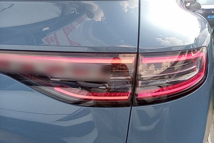 Used Hima Luxeed R7 2024 All-Electric 802 km Max Right Rear Taillight