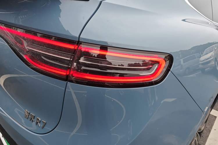 Used Hima Luxeed R7 2024 All-Electric 736 km Ultra Right Rear Taillight
