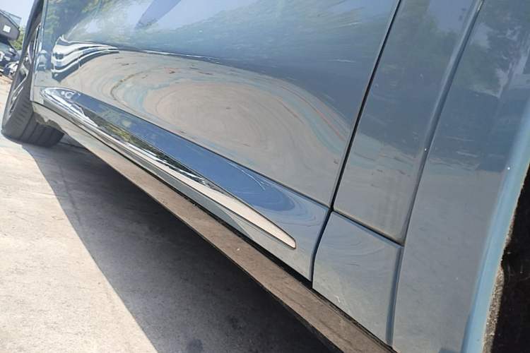 Used Hima Luxeed R7 2024 Pure Electric 667km Pro Right Side Sill