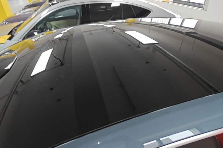 Used Hima Luxeed R7 2024 All-Electric 667 km Max Roof