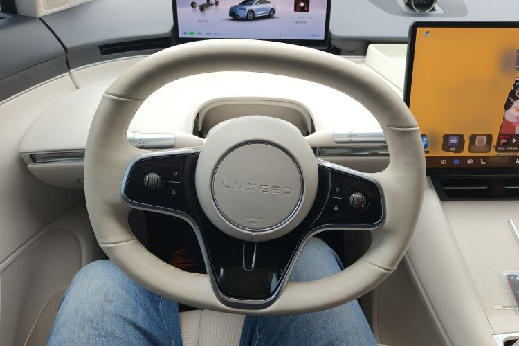 Used Hima Luxeed R7 2024 Pure Electric 667km Pro Steering Wheel