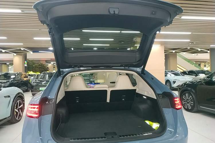 Used Hima Luxeed R7 2024 All-Electric 736 km Ultra Trunk
