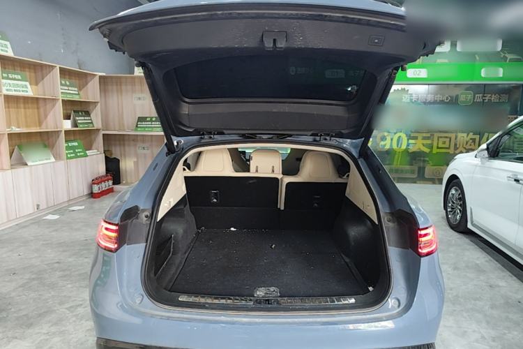 Used Hima Luxeed R7 2024 All-Electric 802 km Max Trunk