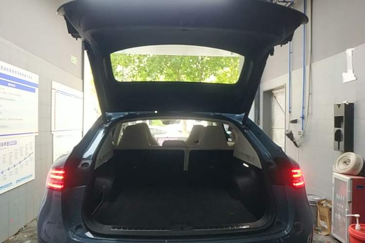 Used Hima Luxeed R7 2024 All-Electric 736 km Ultra Trunk