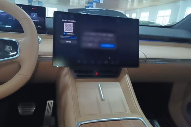 Used Hima Luxeed R7 2024 All-Electric 667 km Max Audio And AC Panel