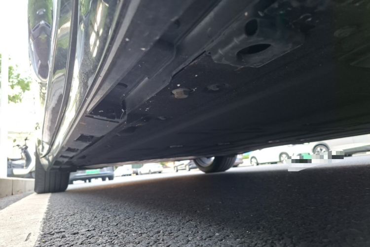 Used Hima Luxeed R7 2024 All-Electric 667 km Max Chassis Front Right