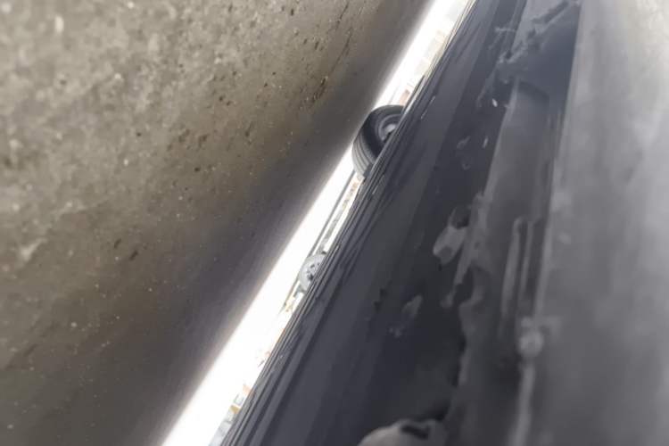 Used Hima Luxeed R7 2024 All-Electric 802 km Max Chassis Front Right