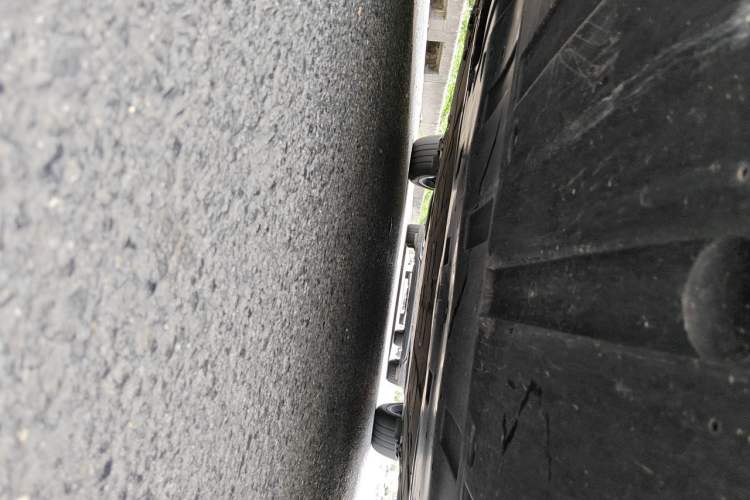 Used Hima Luxeed R7 2024 All-Electric 802 km Max Chassis Front