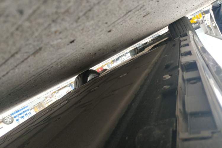 Used Hima Luxeed R7 2024 All-Electric 802 km Max Chassis Rear Left