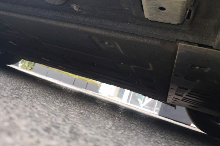 Used Hima Luxeed R7 2024 All-Electric 802 km Max Chassis Rear Left
