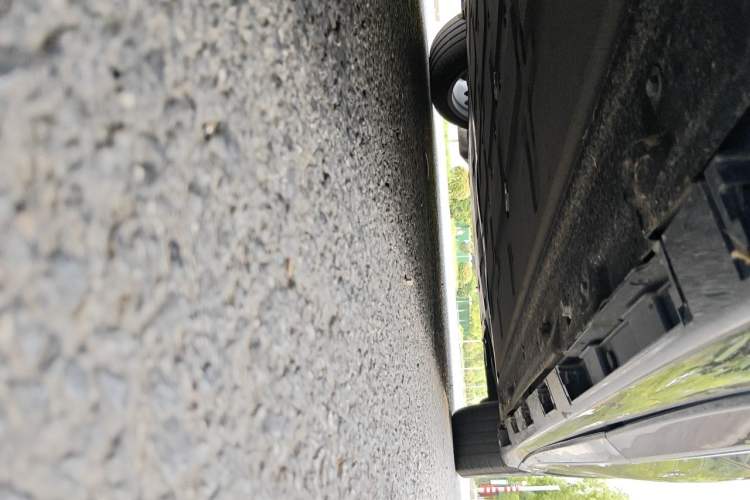 Used Hima Luxeed R7 2024 All-Electric 802 km Max Chassis Rear Right