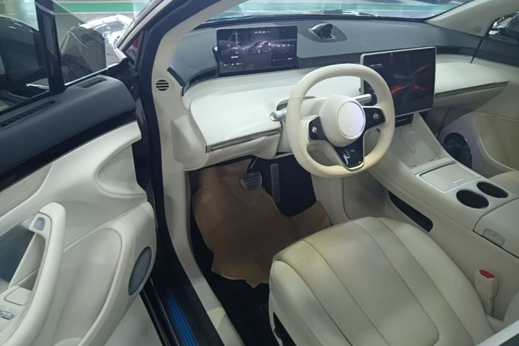 Used Hima Luxeed R7 2024 All-Electric 802 km Max Driver Seat