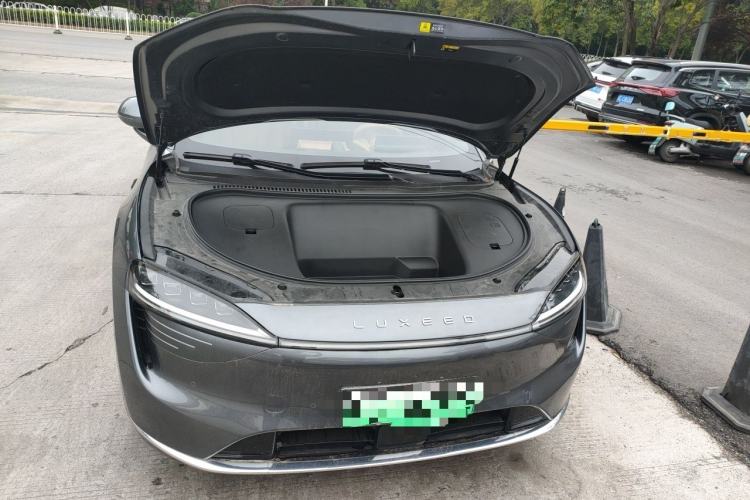 Used Hima Luxeed R7 2024 All-Electric 802 km Max Engine Bay