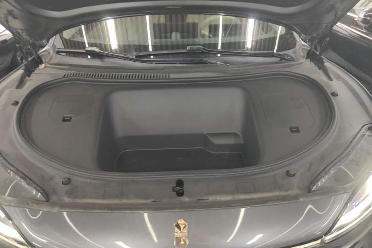 Used Hima Luxeed R7 2024 All-Electric 802 km Max Engine Bay