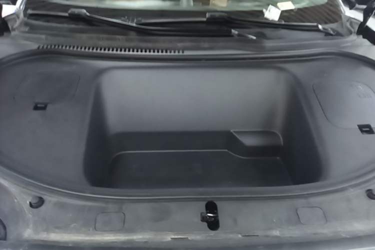 Used Hima Luxeed R7 2024 All-Electric 667 km Max Engine Bay
