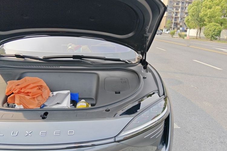 Used Hima Luxeed R7 2024 All-Electric 802 km Max Engine Bay Left