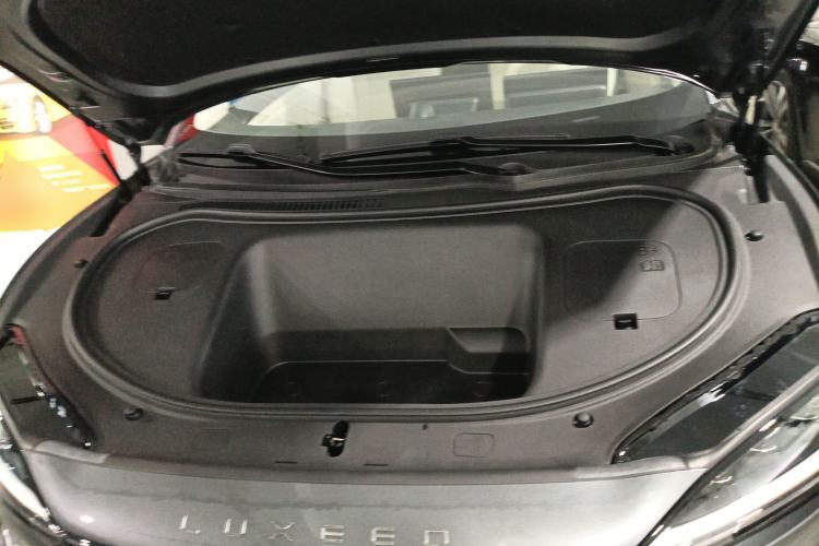 Used Hima Luxeed R7 2024 All-Electric 802 km Max Engine Bay