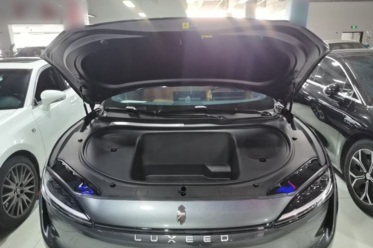 Used Hima Luxeed R7 2024 All-Electric 802 km Max Engine Bay