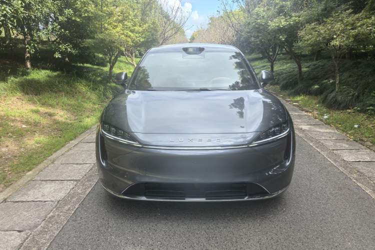 Used Hima Luxeed R7 2024 All-Electric 736 km Ultra Exterior 1