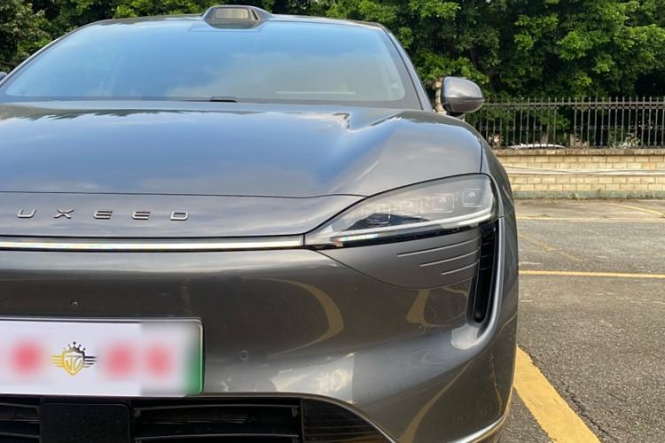 Used Hima Luxeed R7 2024 All-Electric 736 km Ultra Exterior 1