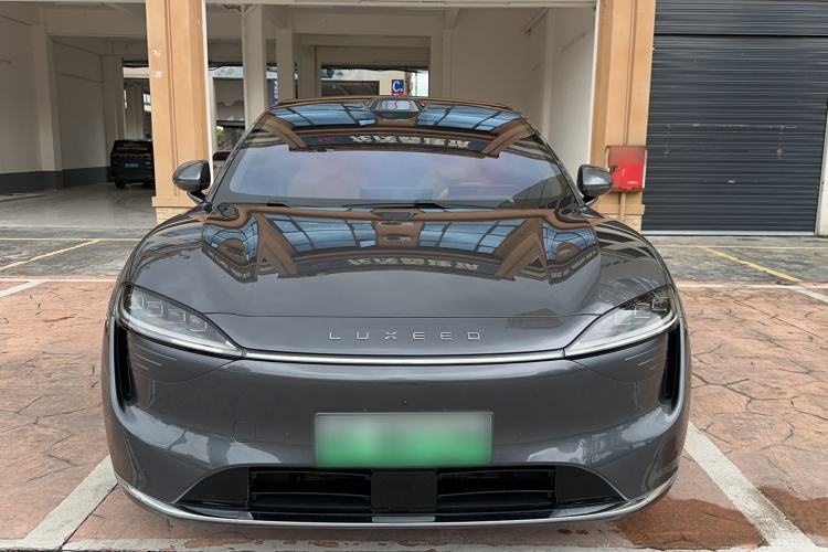 Used Hima Luxeed R7 2024 All-Electric 802 km Max Exterior 1